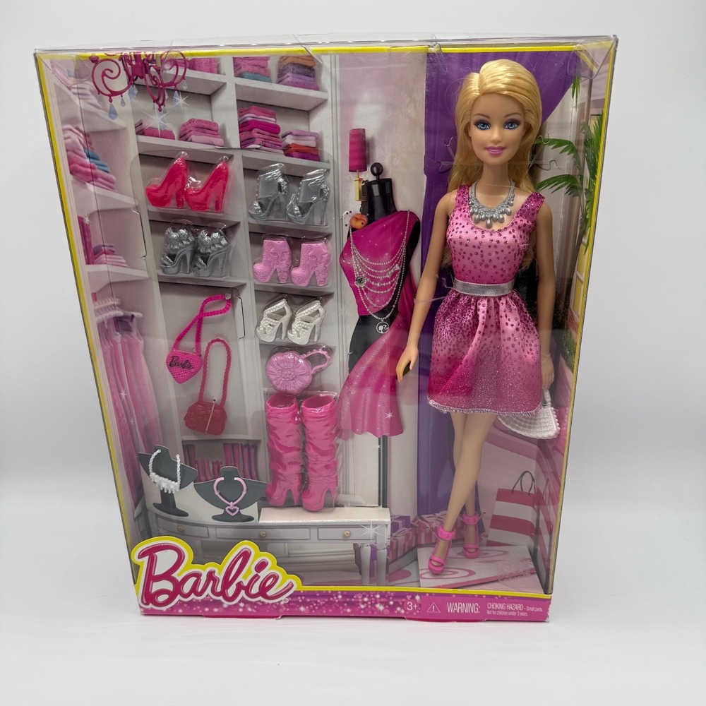 Rare Mattel 2013 Barbie‎ Doll & Shoes Giftset Purses Necklaces Shoes Pink NEW - Picture 2 of 4